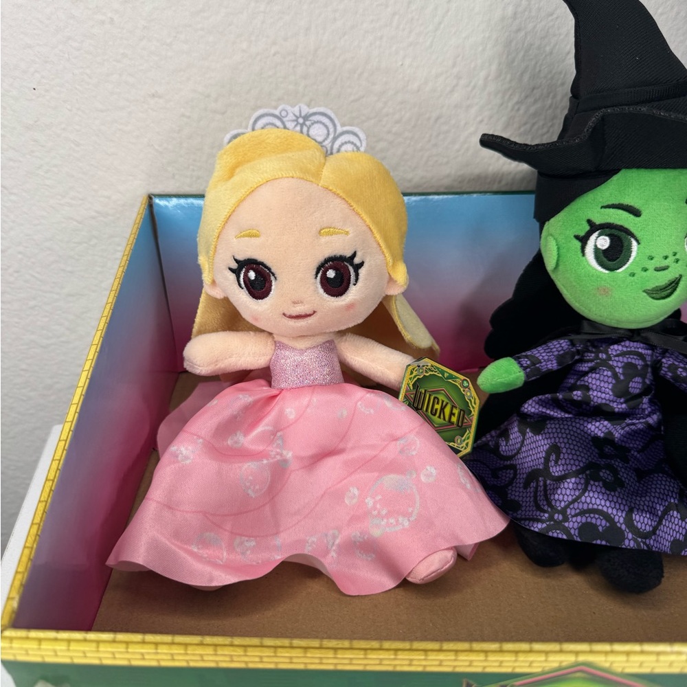 Wicked 10’Plush Elphaba Wicked Witch & Glinda The Good NEW with Display Box - Picture 2 of 8